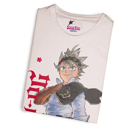 Playera blanca de Black Clover con diseño de Asta Final